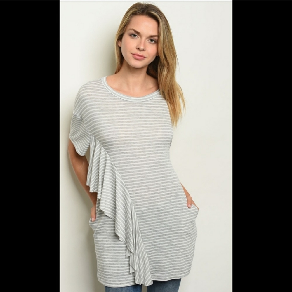 SALE🔥LAST 1! Striped Ruffle Tunic with Pockets